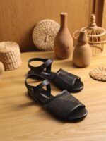 FLAT SANDAL KSR 20 HITAM KAYYASATIN COLLECTION